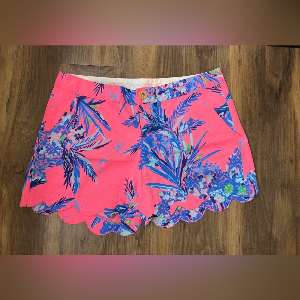 Lilly Pulitzer Buttercup shorts in Tiki Pink Out On A Limb